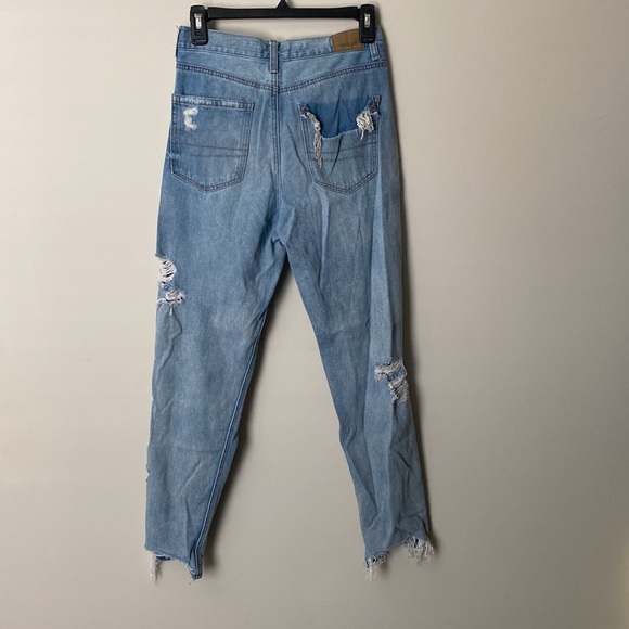 American Eagle womens size 2 distressed Mom Jeans - Picture 3 of 5